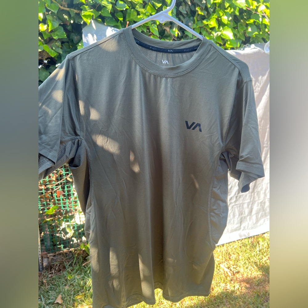 Green RVCA Sport Vent Performance Tee. Men’s Medium. In used condition.